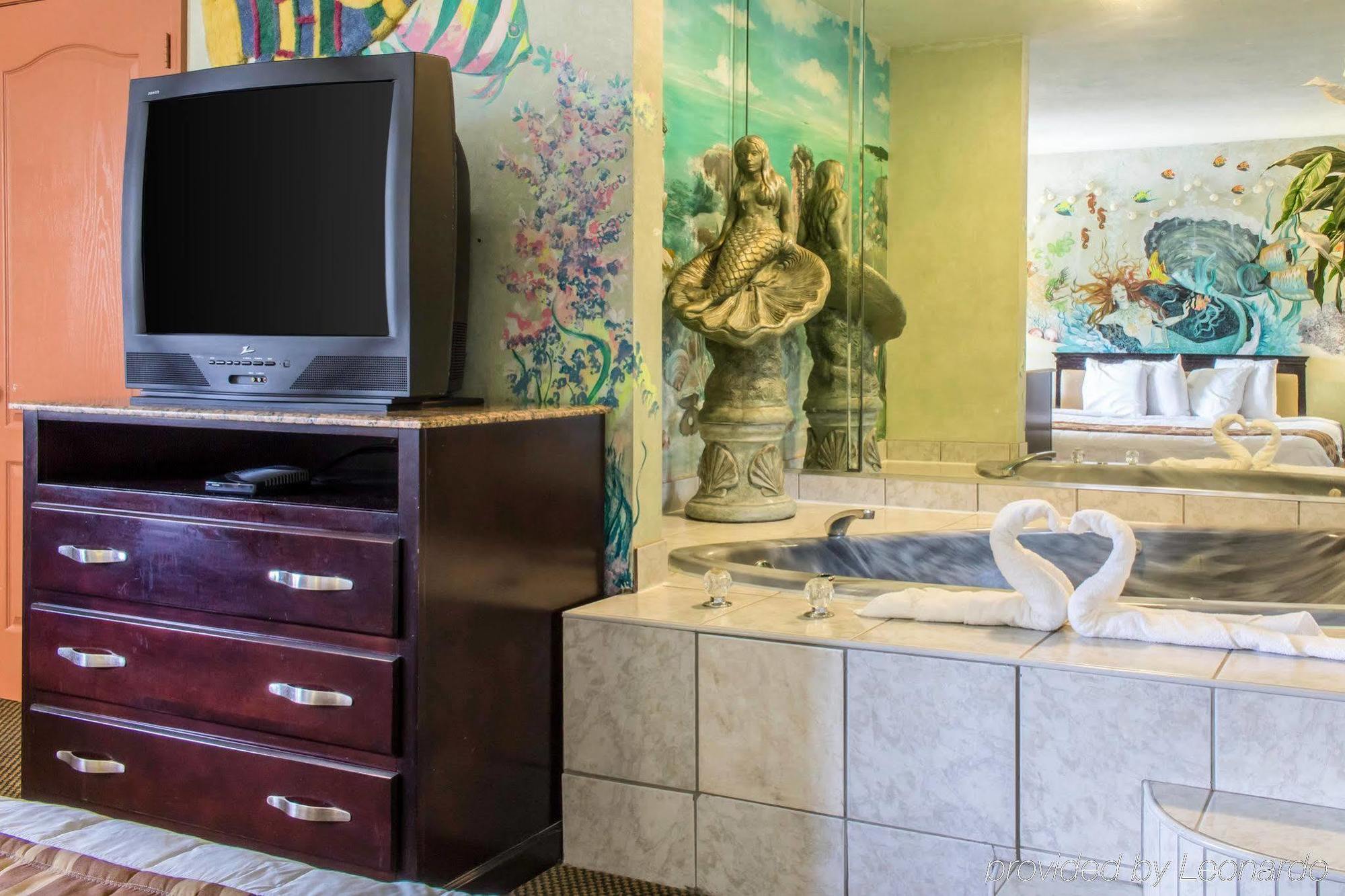 Econo Lodge Absecon Bagian luar foto
